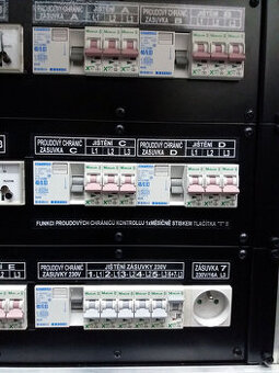 Rozváděč 1x 400V/63A, 5x 400V/32A, 7x 240V/16A, v case - 1