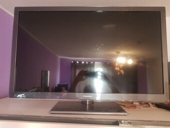 Panasonic TX-L37ET5e - 1