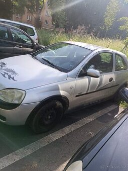 Opel Corsa 2001 roků 1.7 nafta. Manuál.