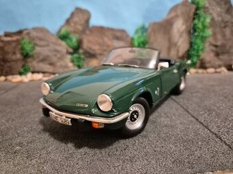 Prodam model 1:18 Triumph spitfire MK4
