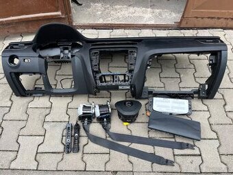 Octavia 3 airbagy sada rok 2015