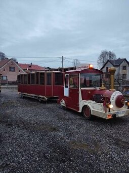 Turisticky vlak
