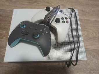 Xbox One 1Tb s hrami