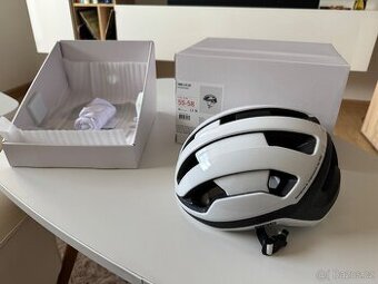 Cyklistická helma poc omne lite wf velikost M