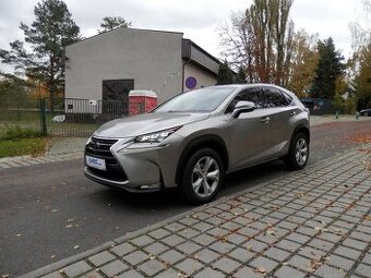 Lexus NX300h 2.5i 4WD, Panorama, DPH