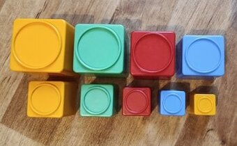 Retro pyramida z kostek – značka Směr