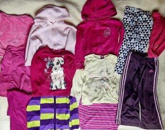 ZNAČKOVÉ OBLEČENÍ VEL 104,PO JEDNOM DÍTĚTI,SUPER STAV,DISNEY