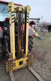 Vysokozdvih za traktor