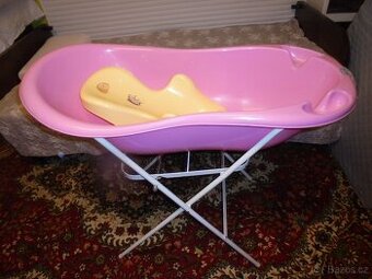 Koupací souprava pro děvčátko - vanička, podložka, stojan