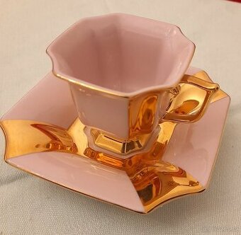 Šálek s podšálkem - H&C Chodov