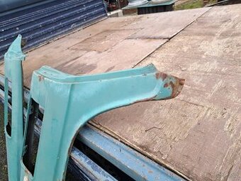 Prodej zadní blatníky Š100