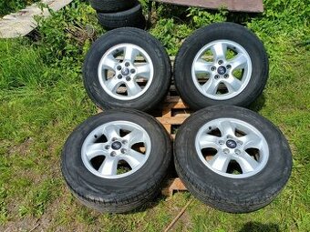 // Alu Hyundai Santa Fe R16 Zánovní letní pneu //