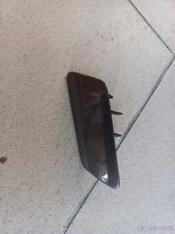 VW Touareg 7P  krytka ostřikovačů světel