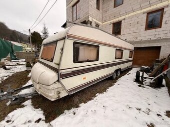 Karavan obytný přívěs Hobby TOP STAV