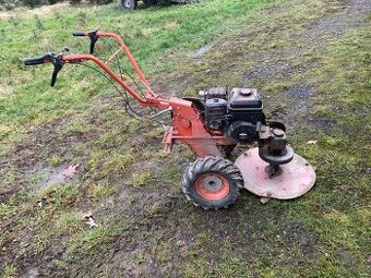 Zahradní traktor