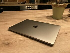 Apple Macbook Pro 13" M1 2020, 8 GB, 256 GB SSD, KRÁSNÝ STAV