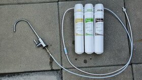 Třístupňová bajonetová filtrace vody s jednopákovou baterií