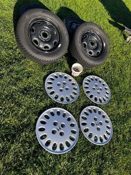 Zimní sada kol 195/60 r14 +poklice honda
