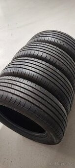 Nové 215/60/17 Goodyear Efficient Grip2 SUV, DOT4623.