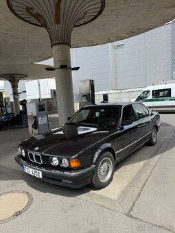 BMW 730i E32