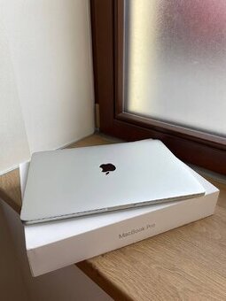 Apple MacBook Pro 13" (Mid-2017, A1708) – 256 GB SSD