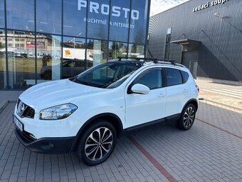 Nissan Qashqai, 2,0i 104kW 4x4 panorama