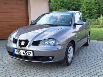 Cordoba 1.4i Nové v ČR, pravidelný servis, dve sady kol
