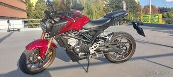 Honda CB125 r - červená metalíza