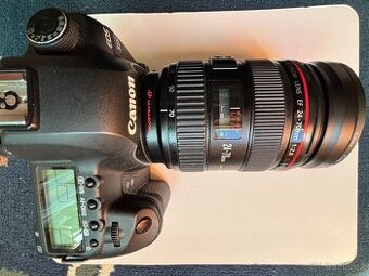 Canon EOS 5D MarkII+Canon EF 24-70mm+Nissin Di600