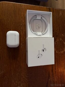 Apple AirPods Pro 2 s pouzdrem