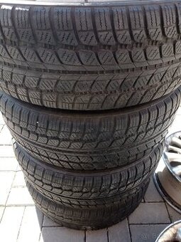 Levné 215/60/16, 99H, zimní pneu SUNNY