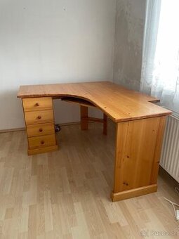 Masivní stůl pracovní/školní