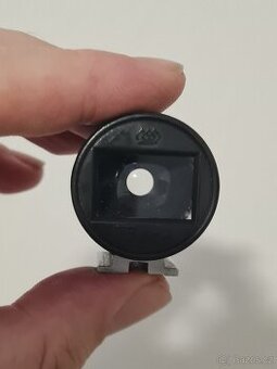 Optický hledáček 35mm pro dálkoměrné fotoaparáty.