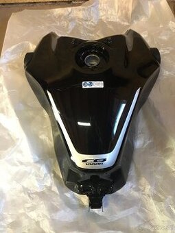 Honda CB 1000 R nádrž