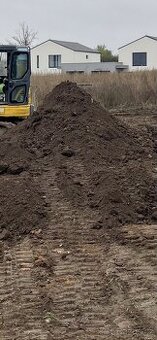 ZDARMA – cca 90 m³ zeminy/hlína k odběru, vlastní odvoz z H