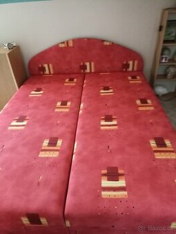 Prodám čalouněnou manž.postel.