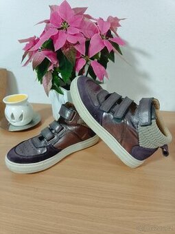 POM D'API boty vel.31