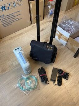 Přenosný kyslíkový přístroj - váha 3,2 kg - baterie 9 hodin