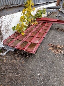 Plechová střešní krytina