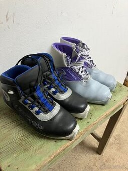 Prodám běžkové boty vel 43 na SNS vázáni