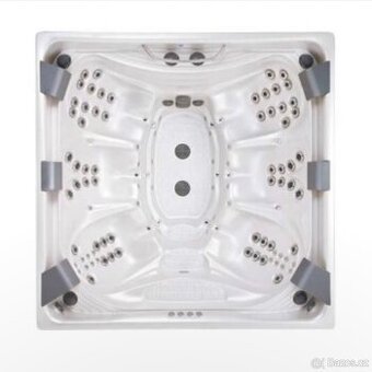 Vířivka USSPA Master 2017