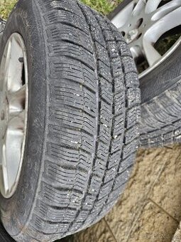 Pneu 195/65/15 zimni disky et 38