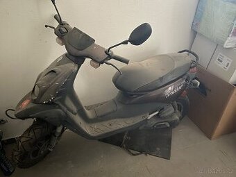 Skútr Peugeot Trekker