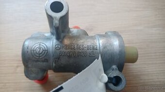termostat paliva MB W124