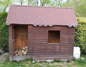 Dřevěný domeček