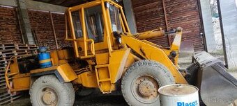 Nakladač ZTS UNK 320