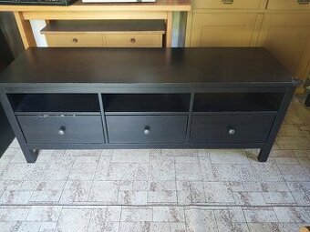 TV stolek Hemnes - Ikea