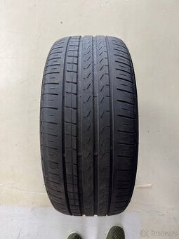 Pirelli Cinturato P7 - 235/40 R19 - 1ks