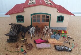 Schleich Stáj s koňmi