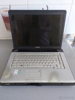 Toshiba  satelite a 200